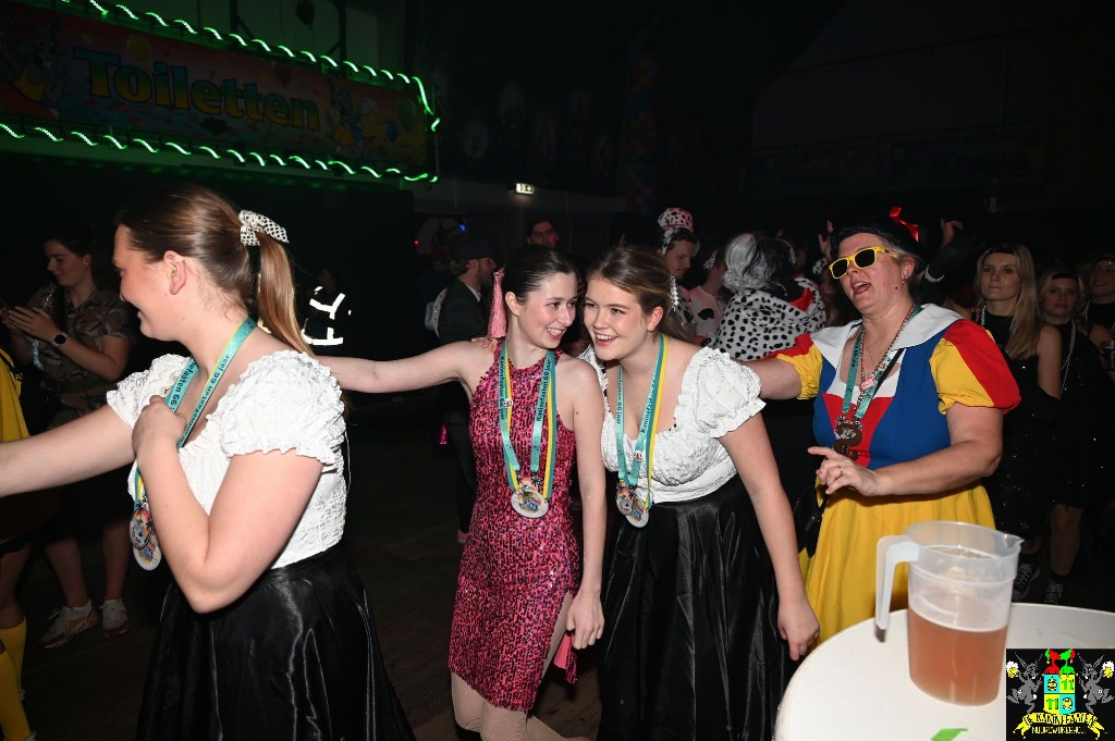 ../Images/Opwarmbal 2026 070.jpg